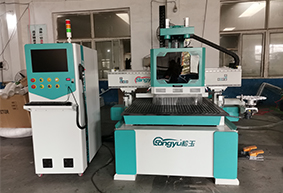 廣東李總訂購圓盤換刀開料機一臺